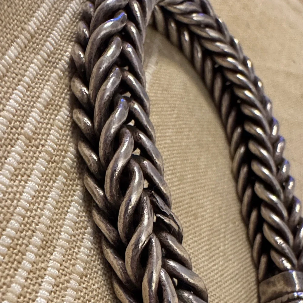 Elegant Silver Women's Bracelet - Picture 10 of 12